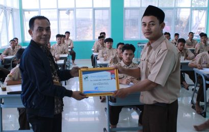 pelatihan menulis